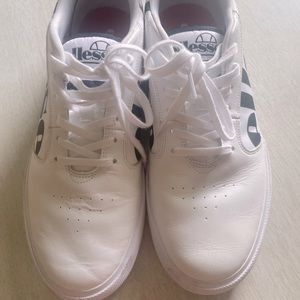 ELLESSE TRAINERS/MENS 10 OR WOMENS 11.5